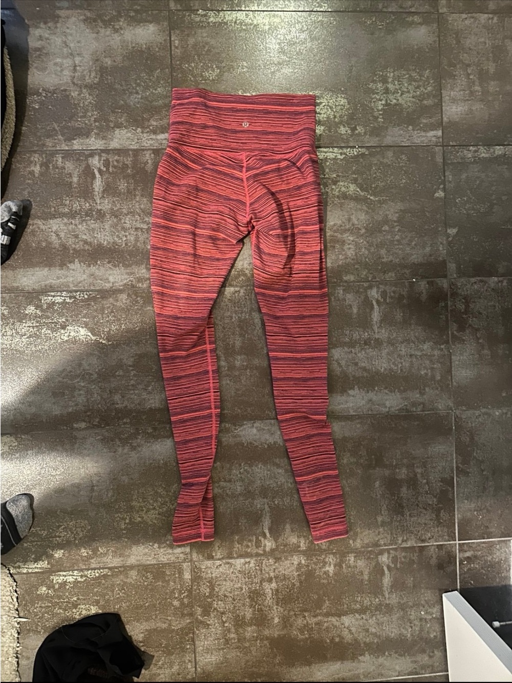 Pink Lululemon leggings size 8 full length, 28” inseam